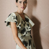 TOP GILDA VOLANTE FLOR NEGRA
